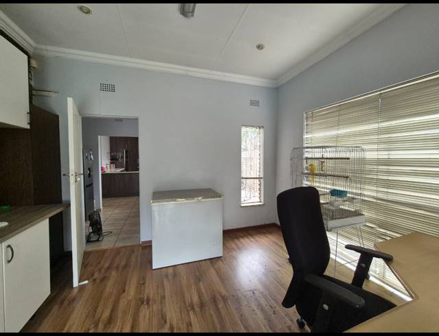 3 BEDROOM HOUSE TO LET IN VANDERBIJLPARK SW 2